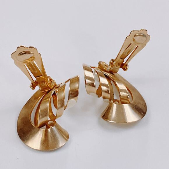VTG 1980s Clip On Earrings Gold Tone White Enamel Pearl Retro Revival Sculptural - Picture 9 of 14